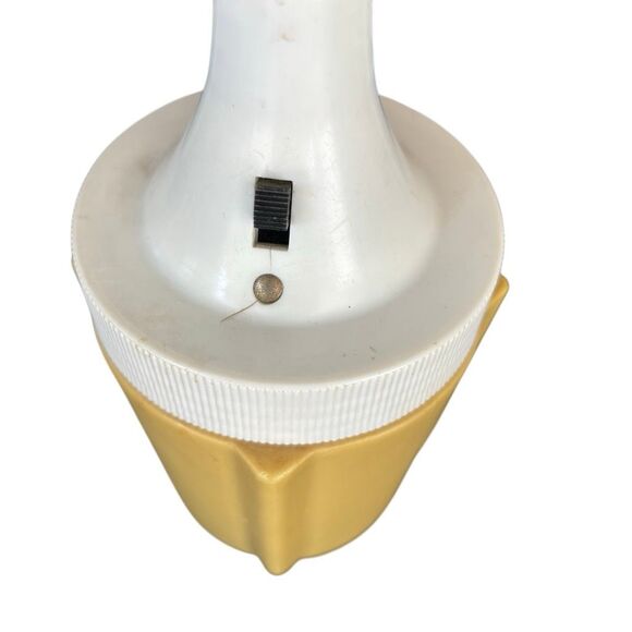 Hipwell Mfg. Co. No. 150 Cordless Battery Operated Leisure Lamp *Read* - Picture 6 of 13